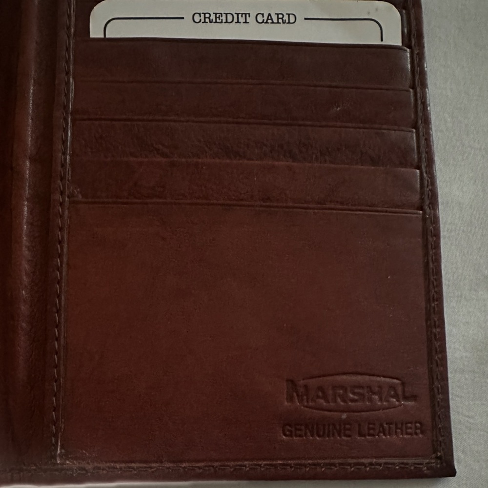 Marshal Bifold Leather Blocking Wallet View 3